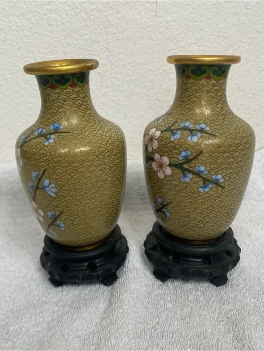 Vintage Chinese Traditional Mustard Floral Set of 2 Small Vases Contemporary - Picture 3 of 16